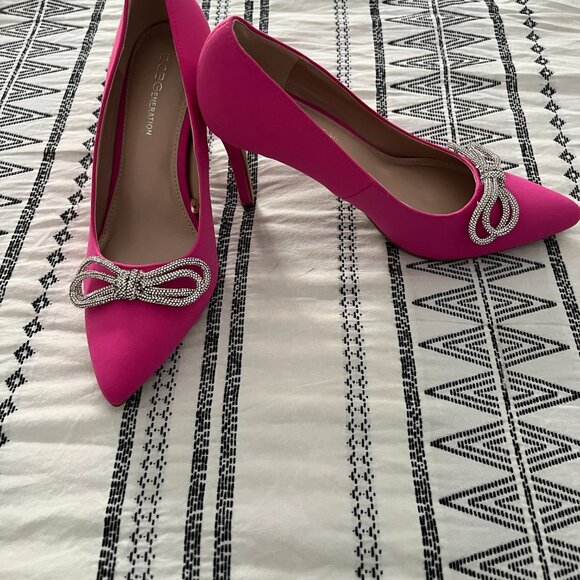 BCBG Pink Bow Slip-On Pumps - Picture 6 of 8